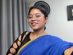 ShailaYojana - female with black hair webcam at xLoveCam