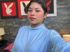 ShailaYojana - female with black hair webcam at xLoveCam
