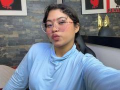 ShailaYojana - female with black hair webcam at xLoveCam