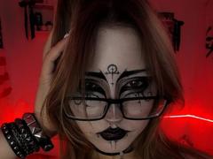 CristinWan - female with brown hair webcam at LiveJasmin
