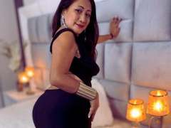 LinaNovoa - female with brown hair and  big tits webcam at LiveJasmin