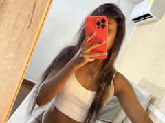 ShakiraThomps - female with brown hair webcam at xLoveCam
