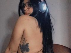 Shalyn - female webcam at xLoveCam