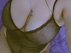 Shalyn - female webcam at xLoveCam