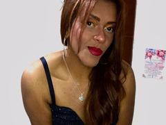 ShamanthaFire - female with brown hair webcam at xLoveCam