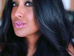 ShaniaTrans - shemale with black hair and  big tits webcam at xLoveCam