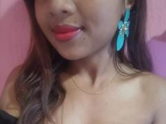 Shaniaha - female webcam at xLoveCam
