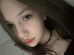 ShaniquaFairleigh - female with black hair webcam at xLoveCam