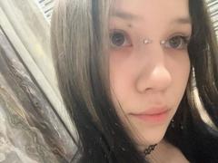 ShaniquaFairleigh - female with black hair webcam at xLoveCam
