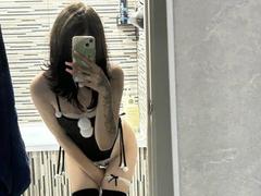 ShaniquaFairleigh - female with black hair webcam at xLoveCam