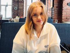 ShannanVasmadjides - blond female webcam at xLoveCam