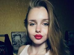 ShannanVasmadjides - blond female webcam at xLoveCam