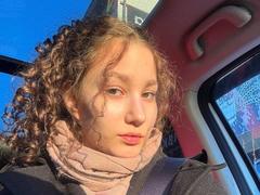 ShantaeTsuha - female with brown hair and  big tits webcam at xLoveCam