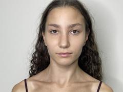 ShantaeTsuha - female with brown hair and  big tits webcam at xLoveCam