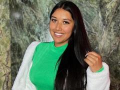 SharaRous - female with black hair webcam at xLoveCam