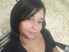 ShareLonnie - female with brown hair webcam at xLoveCam