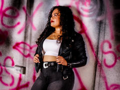 SharllotteQueen - female with brown hair and  small tits webcam at xLoveCam