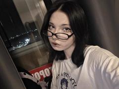 ShayHedglin - female with black hair webcam at xLoveCam