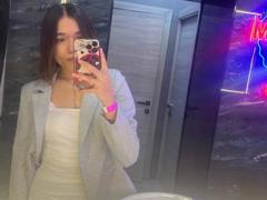 ShayWool - female with brown hair webcam at xLoveCam