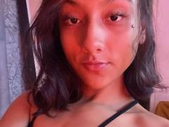 SheaCumDumpster - female with black hair webcam at xLoveCam