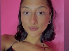 SheaCumDumpster - female with black hair webcam at xLoveCam