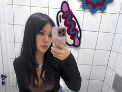 ShelliQuirin - female with black hair webcam at xLoveCam