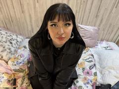 ShellyFire - female with black hair and  big tits webcam at xLoveCam