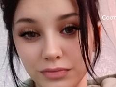 ShellyLili from xLoveCam