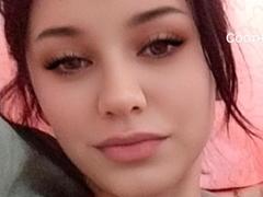 ShellyLili - blond female with  small tits webcam at xLoveCam