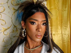 Shemalehexe-hot - female with black hair webcam at xLoveCam