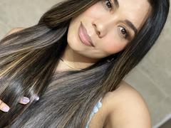Sheyleeya - female with brown hair and  big tits webcam at xLoveCam