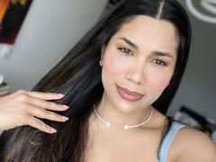 Sheyleeya - female with brown hair and  big tits webcam at xLoveCam