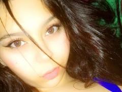 Sheytanna - female with brown hair webcam at xLoveCam