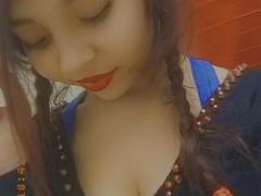 Sheytanna - female with brown hair webcam at xLoveCam