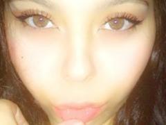 Sheytanna - female with brown hair webcam at xLoveCam