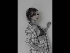 SHEZEL - blond female with  big tits webcam at LiveJasmin