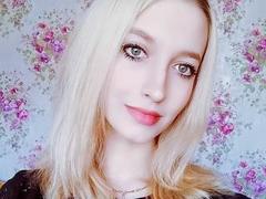 ShinnyTara from xLoveCam