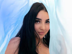 ShinyMurpy - female with black hair webcam at xLoveCam
