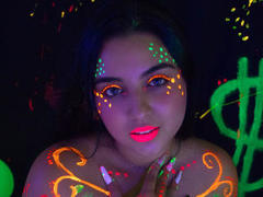 ShinyMurpy - female with black hair webcam at xLoveCam