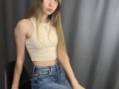 ShiraDeemer from xLoveCam