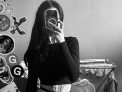 ShylaCatillo - female with black hair webcam at xLoveCam