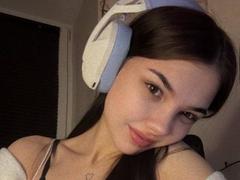 ShylaCatillo - female with black hair webcam at xLoveCam