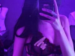 ShylaCatillo - female with black hair webcam at xLoveCam