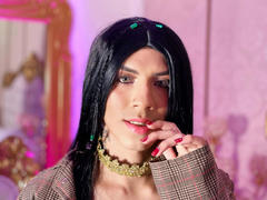 SiaraRealist - shemale with black hair and  small tits webcam at xLoveCam