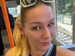 SidneyRockz-hot - blond female webcam at xLoveCam