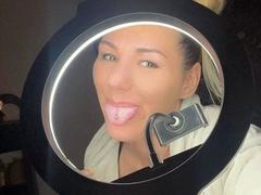 SidneyRockz-hot - blond female webcam at xLoveCam