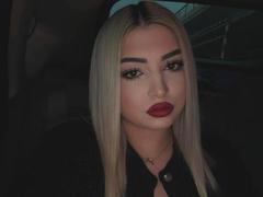 SiellaDolce - blond female with  big tits webcam at StripChat