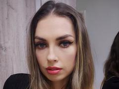 SiennaPearly - blond female webcam at xLoveCam