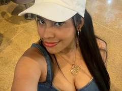 SiennaTaylor - female with black hair and  small tits webcam at xLoveCam