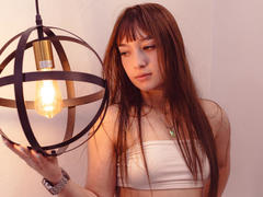 SiiaMoon - female with black hair webcam at LiveJasmin